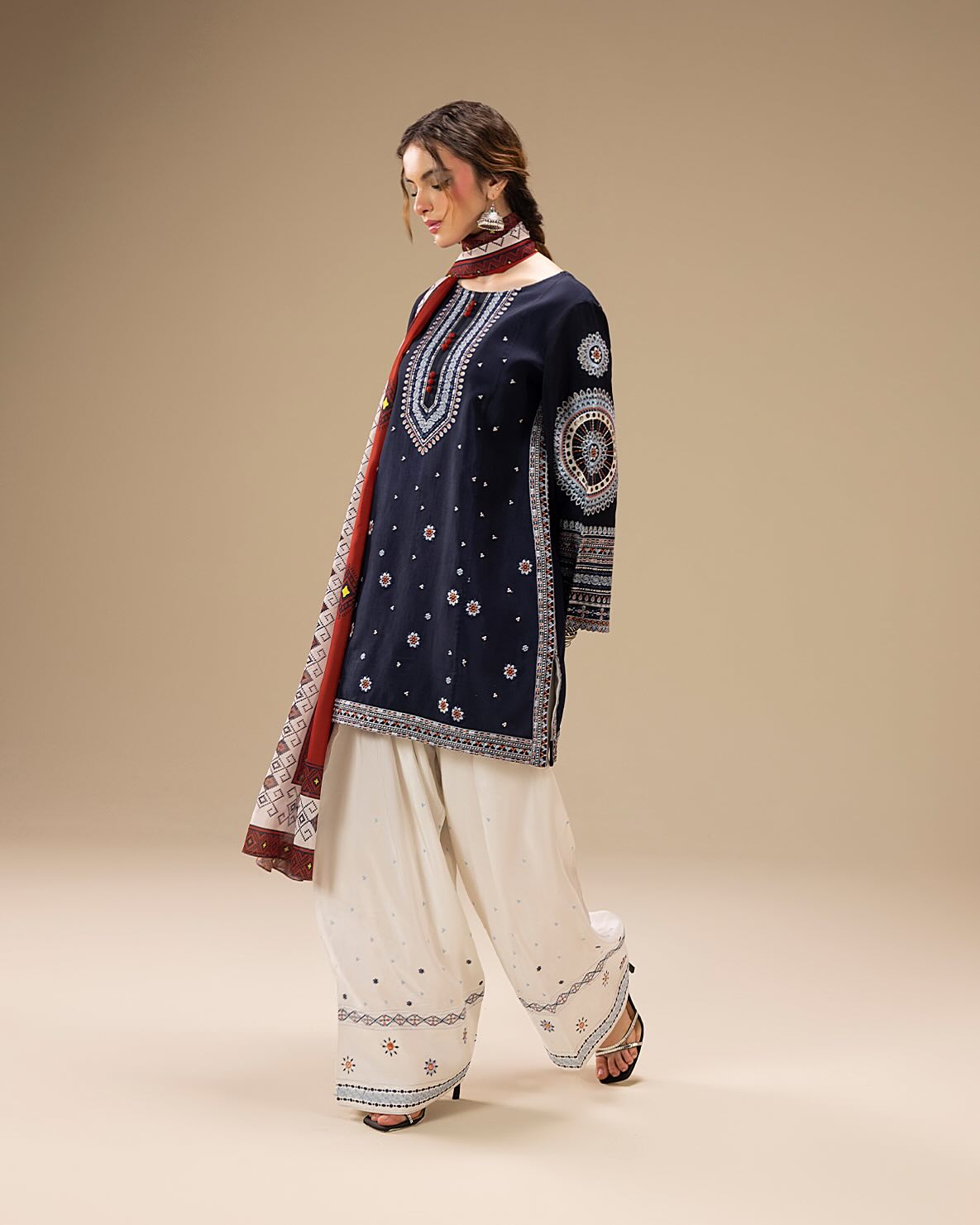 WN FASHION EMBROIDERY 3PC
