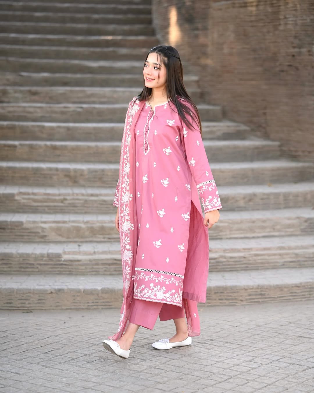 WN FASHION  EMBROIDERY 3PC