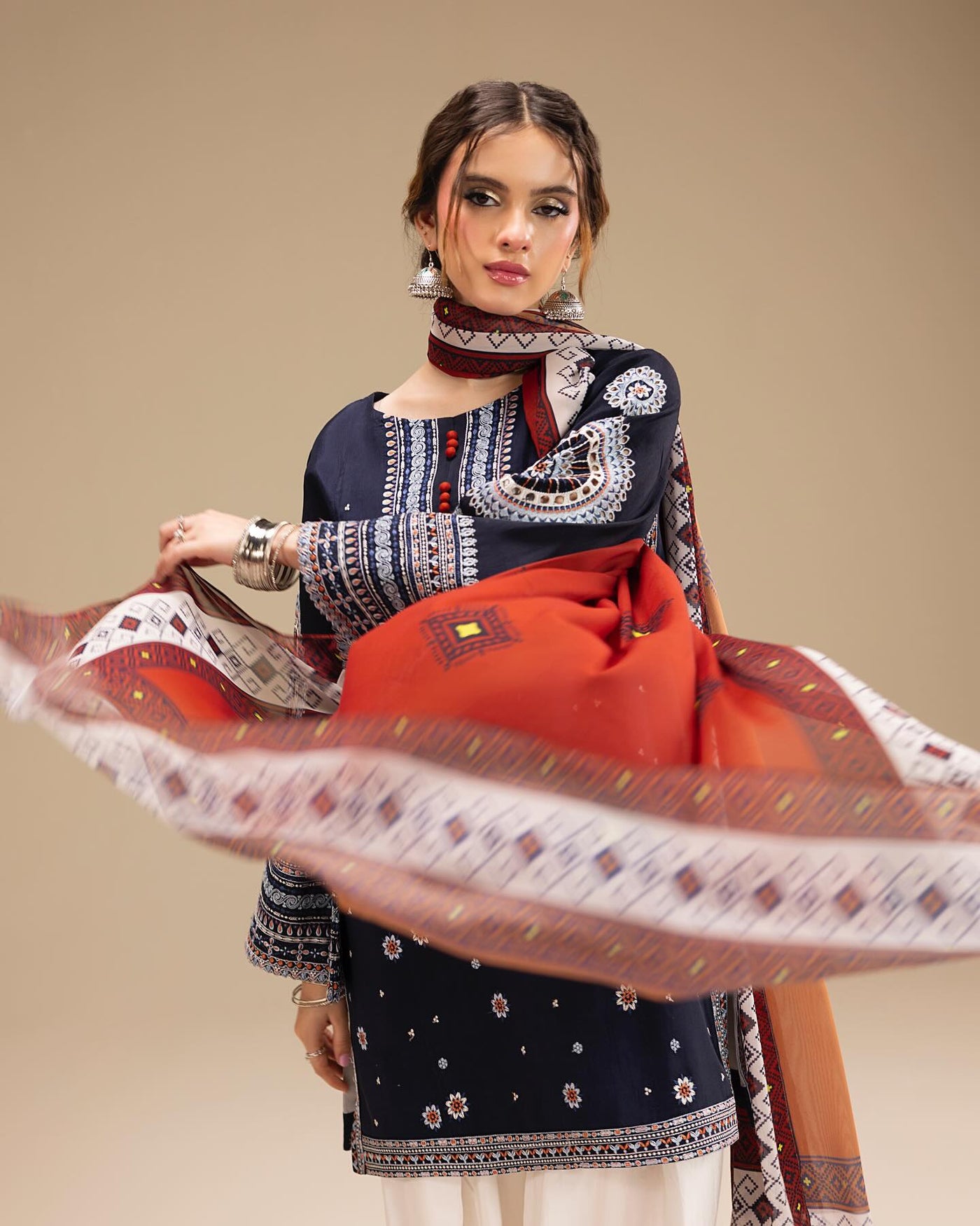 WN FASHION EMBROIDERY 3PC